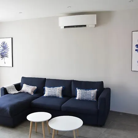 Grand Lyla Apartment